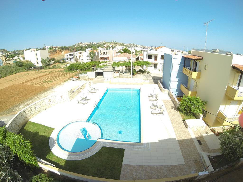 Irini Stalos Apartments エクステリア 写真