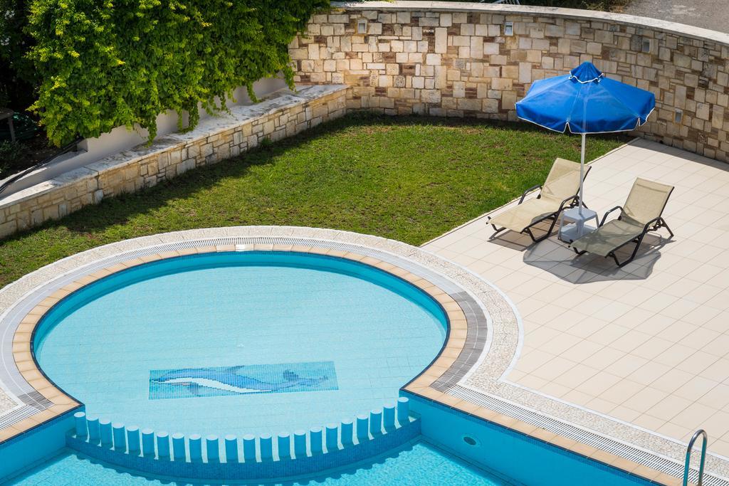 Irini Stalos Apartments エクステリア 写真