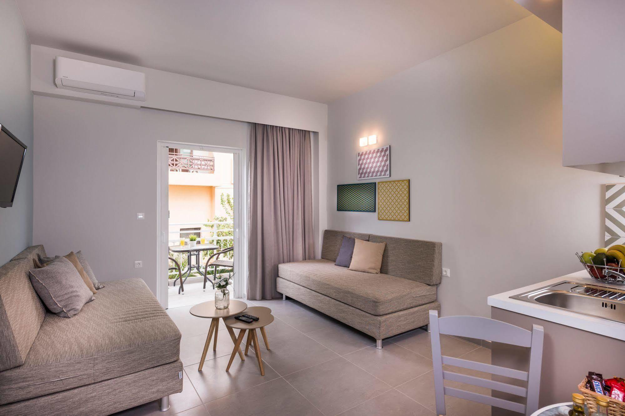 Irini Stalos Apartments エクステリア 写真